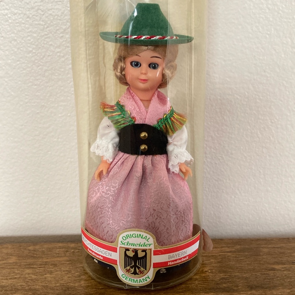 NWOT-Schneider 1980 original German doll- 6”